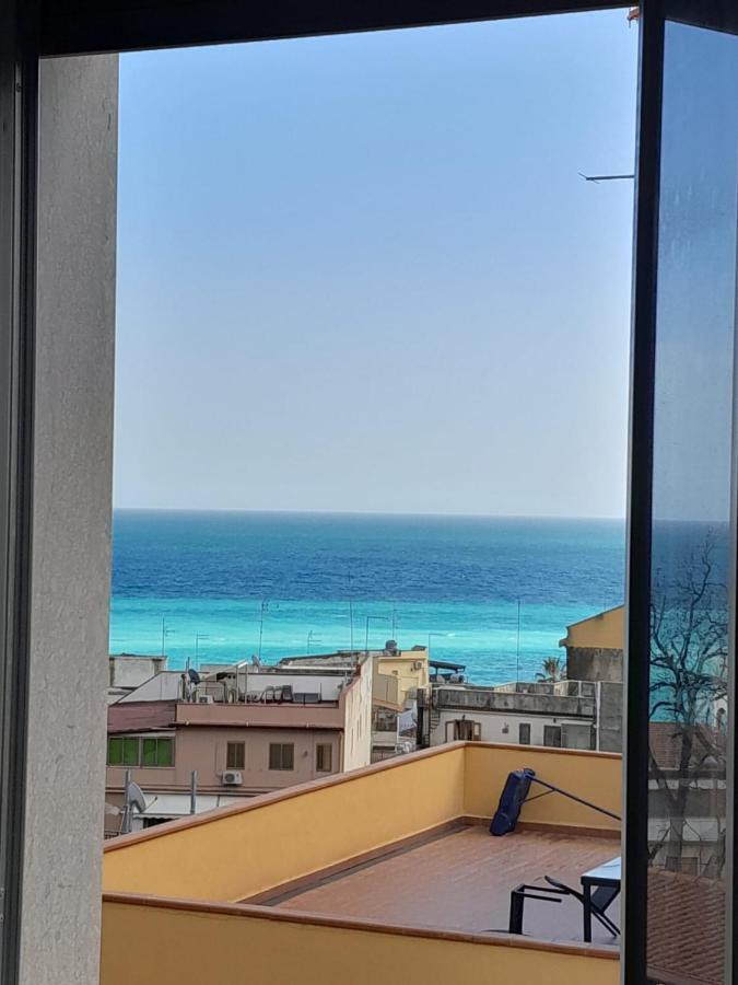 Mungi Bay, Flat With Sea View Roof Top Terrace Giardini Naxos Eksteriør bilde