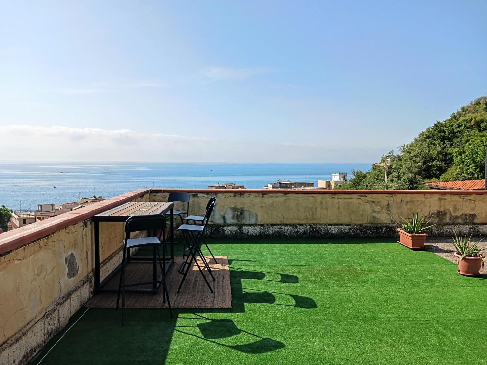 Mungi Bay, Flat With Sea View Roof Top Terrace Giardini Naxos Eksteriør bilde