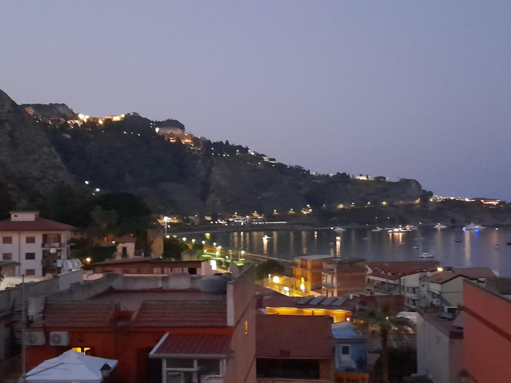 Mungi Bay, Flat With Sea View Roof Top Terrace Giardini Naxos Eksteriør bilde